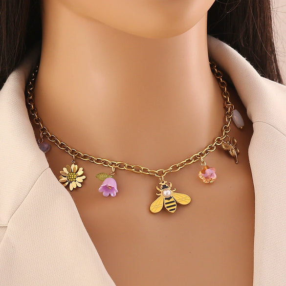 Cute Bee Butterfly Daisy Multielement Stainless Steel Necklace With Ladybug Pendant And Electroplating For Women