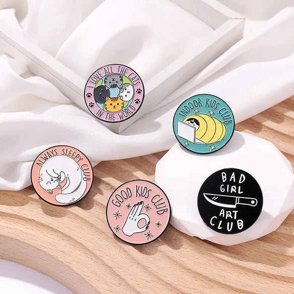 Cute Cartoon Letter Alloy Plating Unisex Brooches