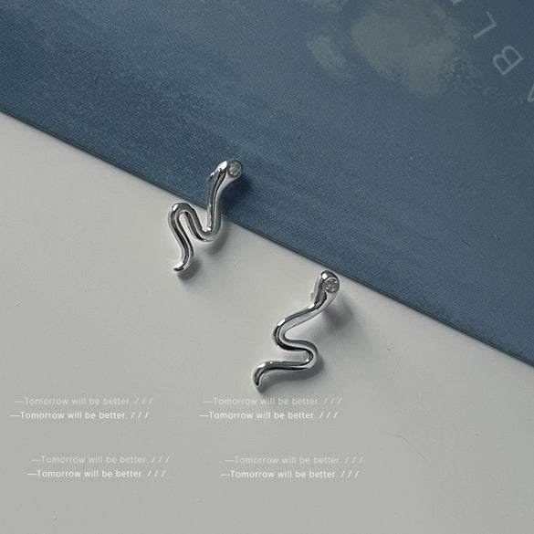 Cute Mini Two Ears Small Ling Pike Earrings For Women With 925 Silver Needles Copper Material Animal Pattern Electroplating Design