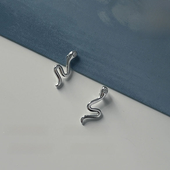 Cute Mini Two Ears Small Ling Pike Earrings For Women With 925 Silver Needles Copper Material Animal Pattern Electroplating Design