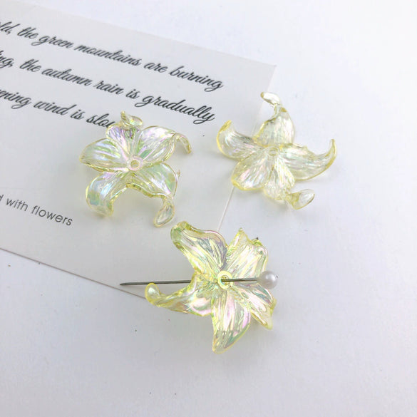 Diy Jewelry Acrylic Fivepetal Flower Pendant Accessories With Colorplated Spray Paint And Iris Throughhole Design