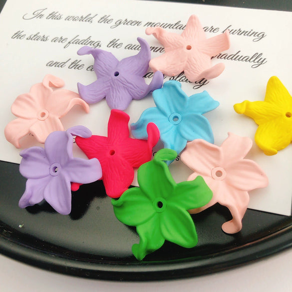 Diy Jewelry Acrylic Fivepetal Flower Pendant Accessories With Colorplated Spray Paint And Iris Throughhole Design