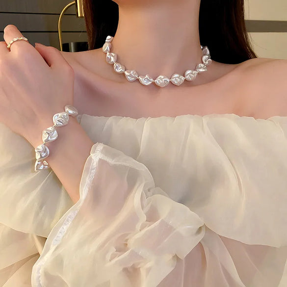 Elegant Baroque Style Geometric Imitation Pearl Alloy Women'S Bracelets Necklace