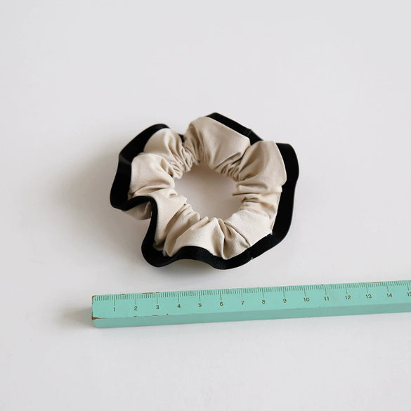 Elegant Black And White Color Block Cloth Scrunchie Handmade Cartoon Style Hair Ring For Women Simple Hair Tie Headwear