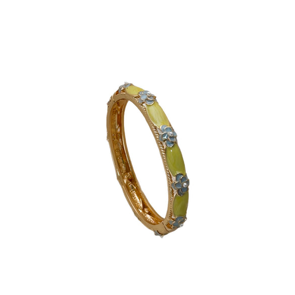 Elegant Enamel Petal Pattern Bracelet With Plated Finish Minimalist Refined Fashion Jewelry Accessory