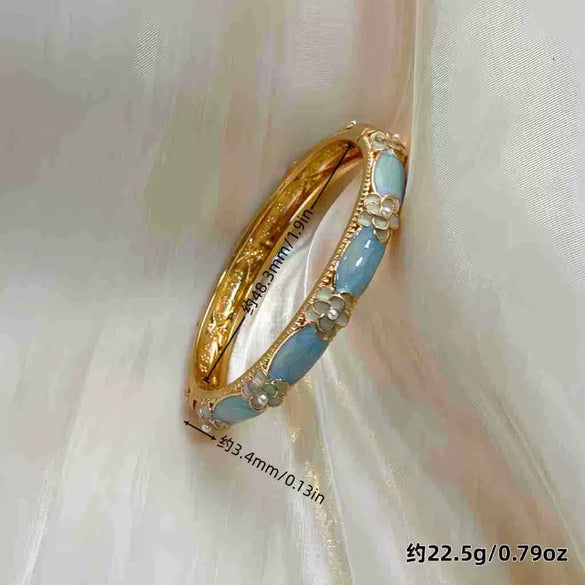 Elegant Enamel Petal Pattern Bracelet With Plated Finish Minimalist Refined Fashion Jewelry Accessory