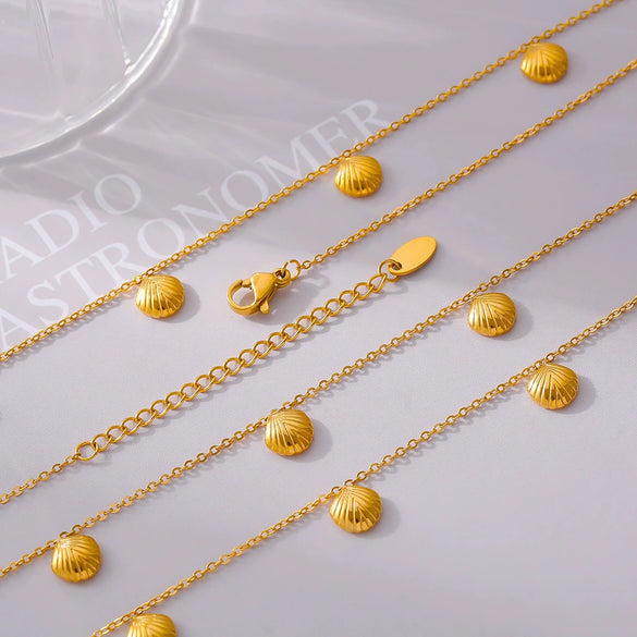 Elegant Fan Shaped Small Shell Pendant Clavicle Chain For Women Titanium Steel Plated 18K True Gold Electroplating Treatment Geometric Pattern