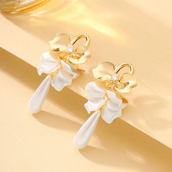 Elegant Floral Pearl Drop Earrings With Real Gold Plating Minimalist Mixedmaterial Jewelry For Women