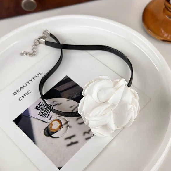 Elegant Flower Cloth Wax Rope Women'S Choker