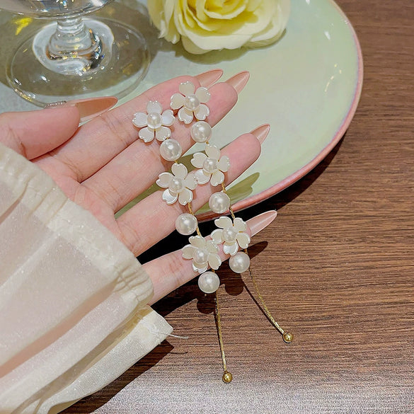 Elegant Flower Pearl Copper Earrings For Women