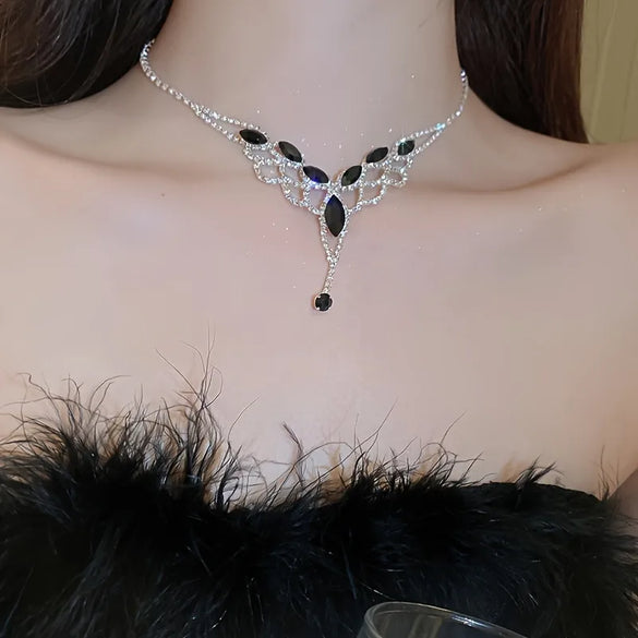 Elegant Glam Water Droplets Alloy Tassel Inlay Rhinestones Silver Plated Women'S Necklace