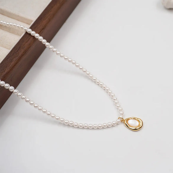 Elegant Lady Streetwear Geometric Imitation Pearl Copper Inlay Shell Fritillary Gold Plated Women'S Pendant Necklace