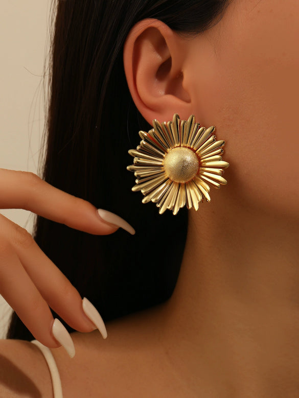 Elegant Metal Sunflower Gold Plated Women's Earrings With Geometric Shape And Electroplating Processing