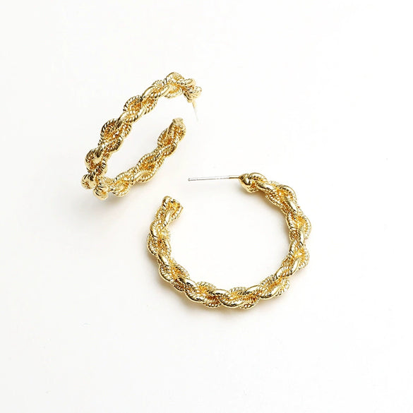 Elegant Retro Geometric Circle Earrings For Women Simple Creative Alloy Earrings With Electroplated Finish