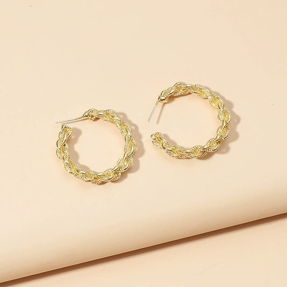 Elegant Retro Geometric Circle Earrings For Women Simple Creative Alloy Earrings With Electroplated Finish