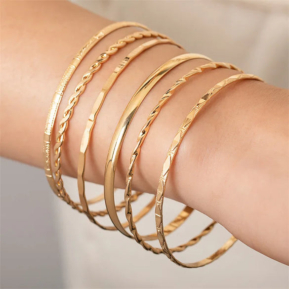 Elegant Simple Style Geometric Alloy Plating 18k Gold Plated Women'S Bangle