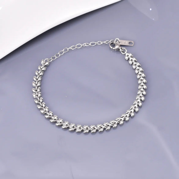 Elegant Simple Style Geometric Grain 304 Stainless Steel Titanium Steel 18K Gold Plated Bracelets In Bulk