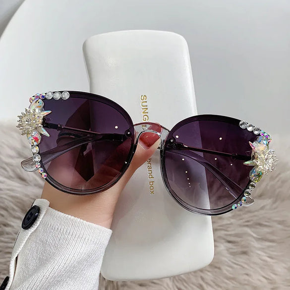 Elegant Solid Color Resin Cat Eye Diamond Full Frame Women'S Sunglasses