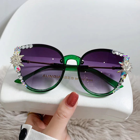 Elegant Solid Color Resin Cat Eye Diamond Full Frame Women'S Sunglasses