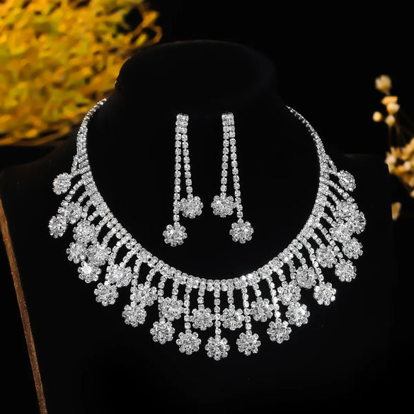 Elegant Streetwear Tassel Flower Alloy Inlay Rhinestones Women'S Earrings Necklace Jewelry Set