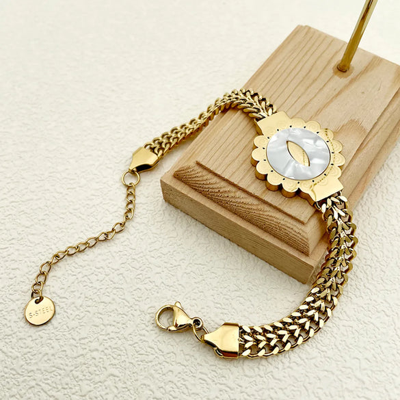 Elegant Vintage Style Classic Style Sun Devil'S Eye 304 Stainless Steel 14K Gold Plated Bracelets In Bulk