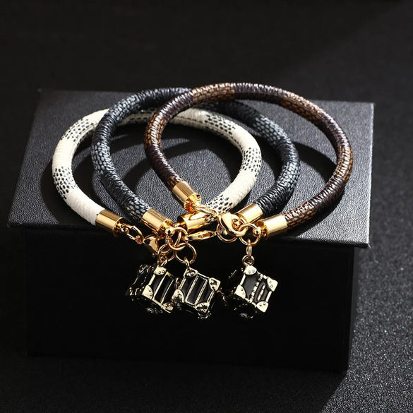 Elegant Vintage Style Commute Bag Pu Leather Alloy Copper Gold Plated Bracelets