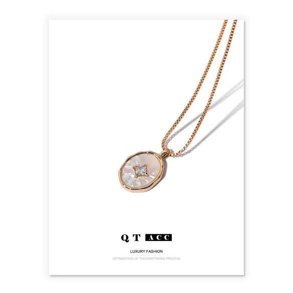 Elegant Women's Copper Necklace With Brass Gold Plated Natural Mother Of Pearl Butterfly Shell Pendant And Micro Inlaid Zircon Snake Bone Chain
