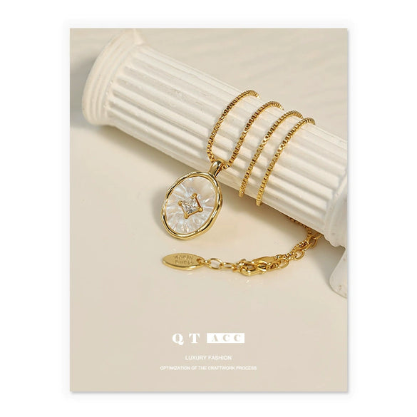 Elegant Women's Copper Necklace With Brass Gold Plated Natural Mother Of Pearl Butterfly Shell Pendant And Micro Inlaid Zircon Snake Bone Chain