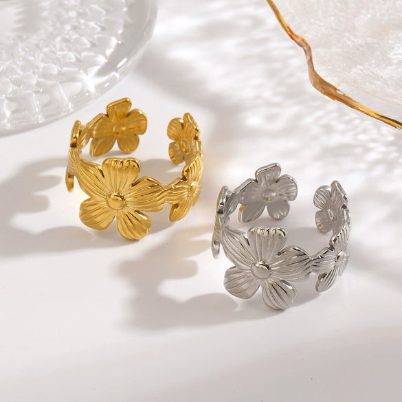 Elegant Women's Flower Ring In 18K Gold Electroplated Stainless Steel With Floral Plant Style For Fashion Jewelry