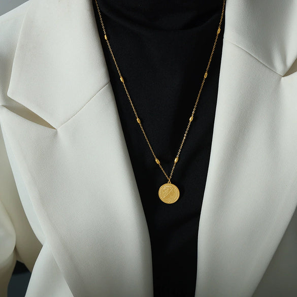 Embossed Portrait Round Pendant Necklace Titanium Steel Electroplated Jewelry For Women