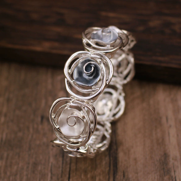 Enamel Hollow Rose Stretch Bracelet For Ladies Zinc Alloy With Painting Oil Treatment Original Design Plant Flowers Style