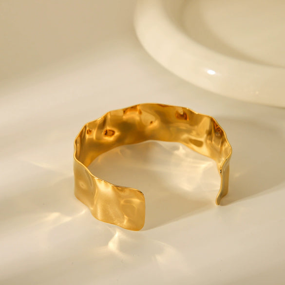 Exaggerated And Generous Stainless Steel Hammer Electroplated Geometry Open Bracelet