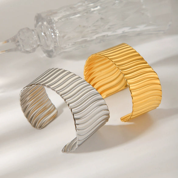 Exaggerated Asymmetric Opening Stainless Steel Bracelet With Vertical Stripe And Electroplating Design