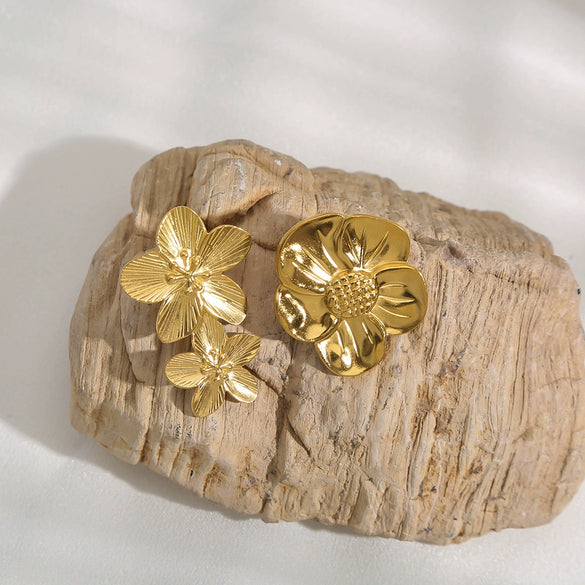 Exaggerated Asymmetrical Floral Stainless Steel Women's Earrings With Electroplating