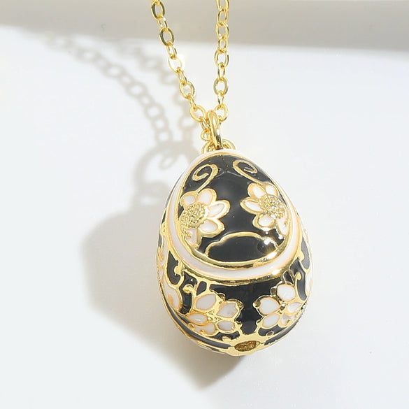 Exaggerated Carved Vintage Egg Pendant Geometric Style Mixed Gemstone Inlay Copper Jewelry With O Chain And Electroplating