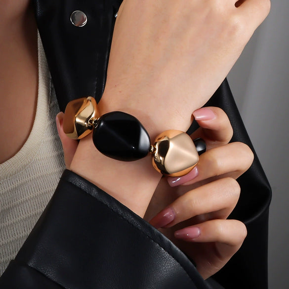 Exaggerated Elastic Gold Bracelet Handmade With Pearls And Geometric Pattern For Women