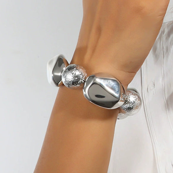 Exaggerated Elastic Gold Bracelet Handmade With Pearls And Geometric Pattern For Women