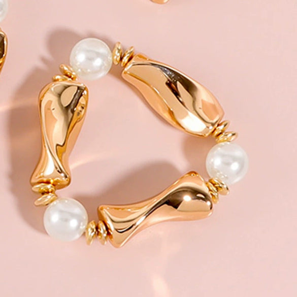 Exaggerated Elastic Gold Bracelet Handmade With Pearls And Geometric Pattern For Women