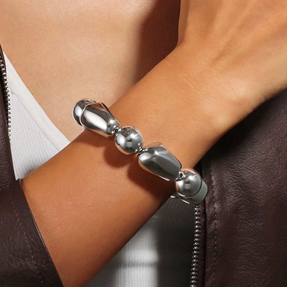 Exaggerated Elastic Gold Bracelet Handmade With Pearls And Geometric Pattern For Women
