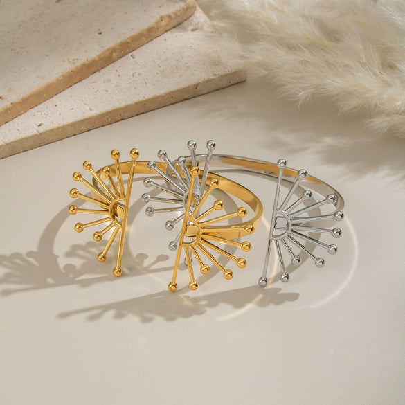 Exaggerated Floral Stainless Steel Bracelet With Electroplating For Women Light Luxury Niche Highend Nonfading Jewelry