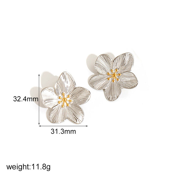 Exaggerated Flower Titanium Steel Ring For Women Inlaid With Pearls Electroplated Light Luxury Niche Adjustable High End