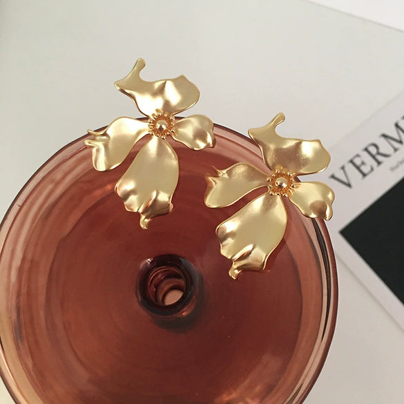 Exaggerated Geometric Alloy Statement Earrings With Electroplated Finish For Women And Men
