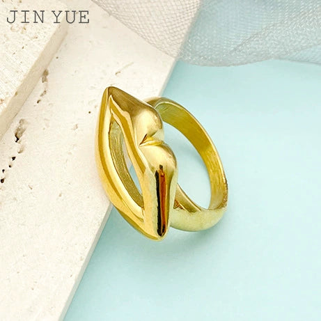 Exaggerated Geometric Lip Print Kiss Design Hollow Joker Ring Stainless Steel Jewelry With Electroplating