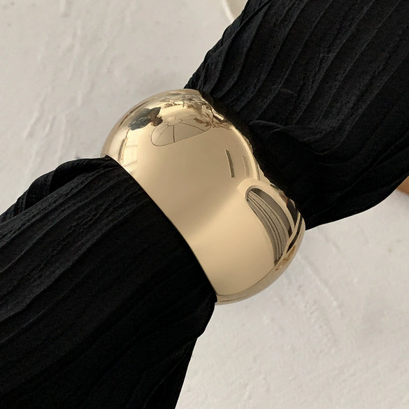 Exaggerated Geometric Metal Electroplated Irregular Wave Wide Spring Bracelet