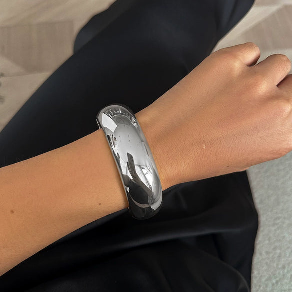 Exaggerated Geometric Metal Facet Electroplated Bracelet With Personality Design