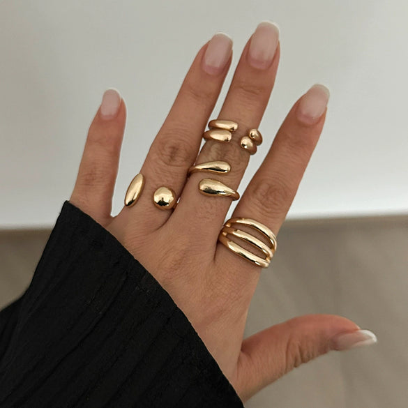 Exaggerated Geometric Metal Facet Electroplated Bracelet With Personality Design