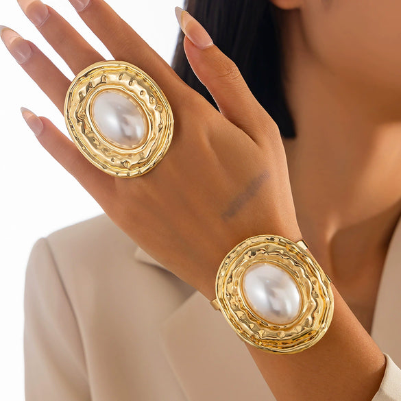 Exaggerated Geometric Oval Wide Bracelet Iron Imitation Pearl Electroplated