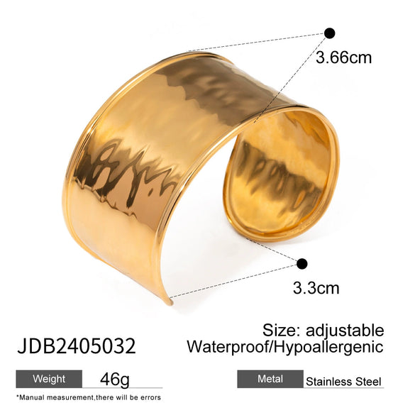 Exaggerated Gold Opening Bracelet In Stainless Steel With Geometric Style And Electroplating