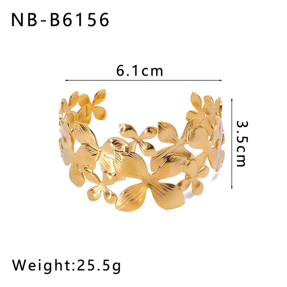 Exaggerated Hollow Flower Starfish Leaf Opening Women's Bracelet In Titanium And Stainless Steel With 18K Furnace Vacuum Plating