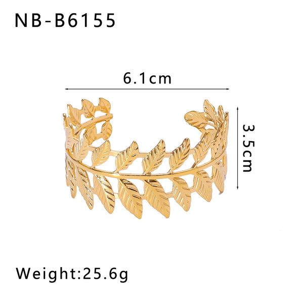 Exaggerated Hollow Flower Starfish Leaf Opening Women's Bracelet In Titanium And Stainless Steel With 18K Furnace Vacuum Plating
